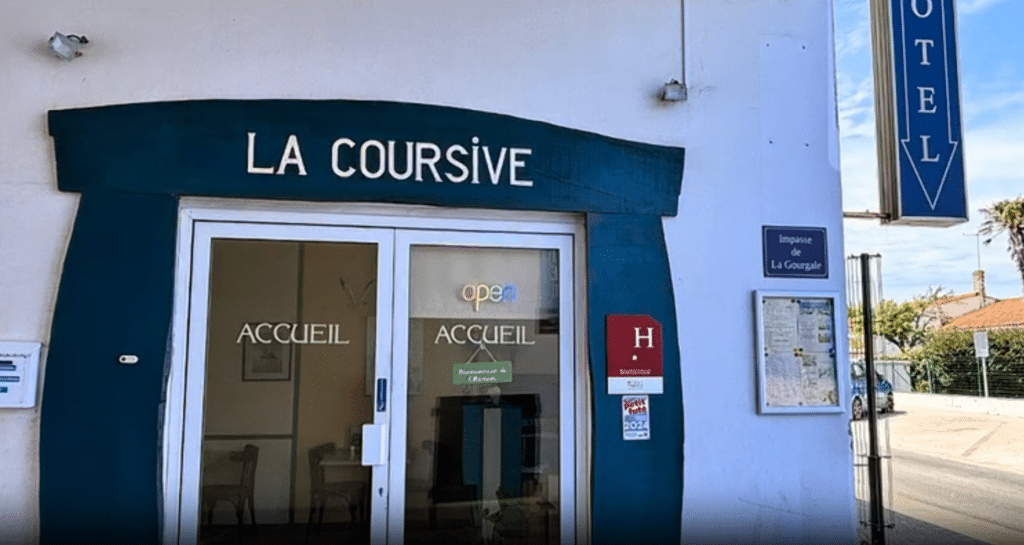 Façade Hôtel La Coursive o la Cotinière sur l'île d'Oléron